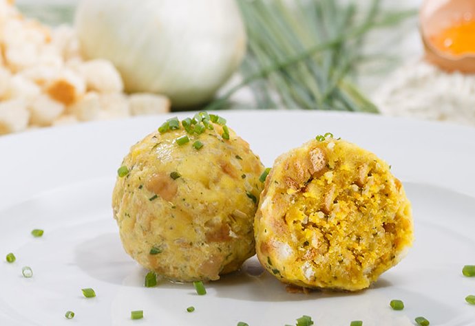 Semmelknödel (Fastenknödel)